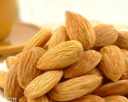 杏仁油能美容嗎 杏仁油對皮膚的作用 杏仁油能美容嗎 杏仁油對皮膚的作用