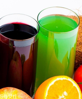 果汁和果肉哪個(gè)營養(yǎng)高？果汁和果泥哪個(gè)營養(yǎng)高？