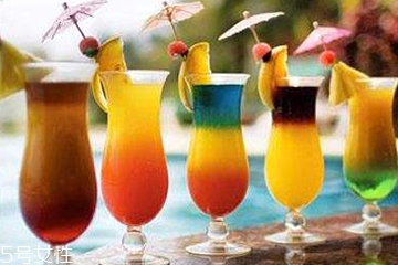 果汁和果肉哪個營養(yǎng)高？果汁和果泥哪個營養(yǎng)高？