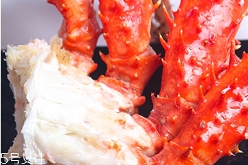 帝王蟹是熟的嗎？帝王蟹是生的熟的？