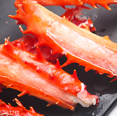 帝王蟹是熟的嗎？帝王蟹是生的熟的？