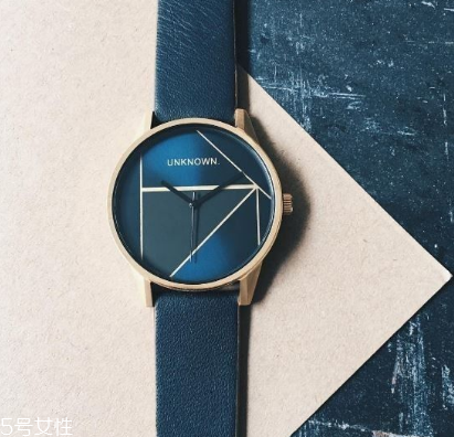 手表后蓋怎么打開(kāi)？手表后蓋打開(kāi)步驟