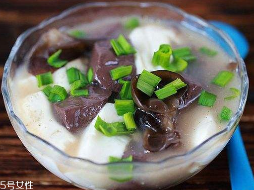 雞血的熱量高嗎？雞血會長胖嗎？