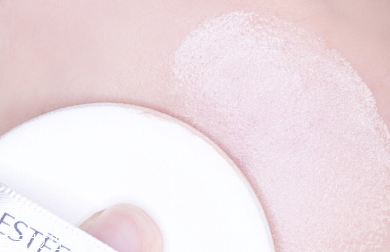 雅詩蘭黛紅石榴氣墊敏感肌能用嗎？抗氧化效果如何？