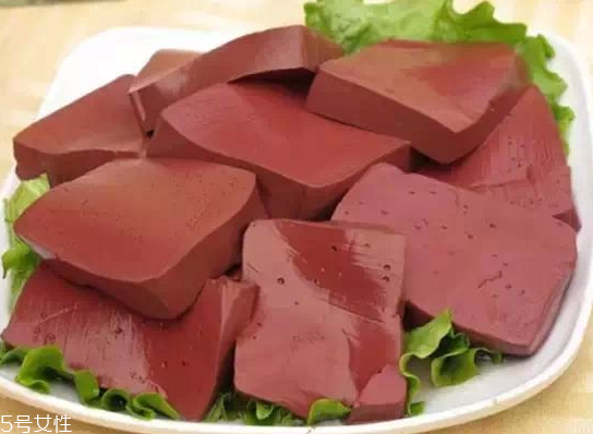 雞血鴨血豬血到底哪個好？雞血和鴨血哪個更好？