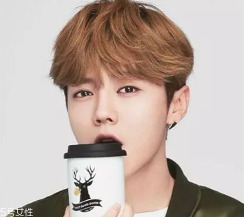 2018男生紋理燙多少錢 男士紋理燙發(fā)型圖2018 2018男生紋理燙多少錢 男士紋理燙發(fā)型圖2018