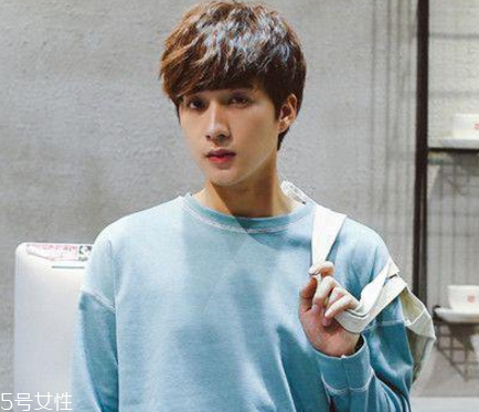 男生發(fā)型短發(fā)鏟兩邊 男生發(fā)型短發(fā)鏟兩邊齊劉海 男生發(fā)型短發(fā)鏟兩邊 男生發(fā)型短發(fā)鏟兩邊齊劉海