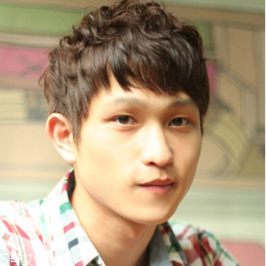 男生發(fā)型短發(fā)鏟兩邊 男生發(fā)型短發(fā)鏟兩邊齊劉海 男生發(fā)型短發(fā)鏟兩邊 男生發(fā)型短發(fā)鏟兩邊齊劉海