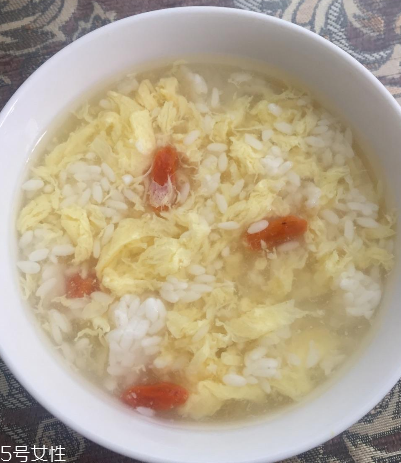 酒釀蛋豐胸靠譜嗎？酒釀蛋吃多久有效果？