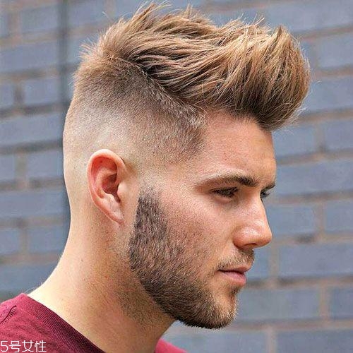 男學生發(fā)型怎么剪好看 5款帥氣又穩(wěn)妥的男學生發(fā)型