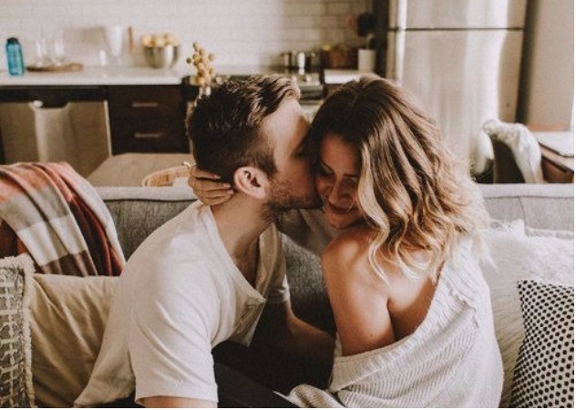 十二星座喜歡一個人的表現(xiàn)有哪些 十二星座喜歡一個人的表現(xiàn)有哪些