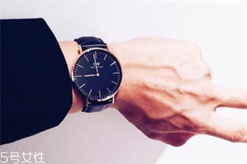 手表洗油用什么油？手表洗油用的哪種油？