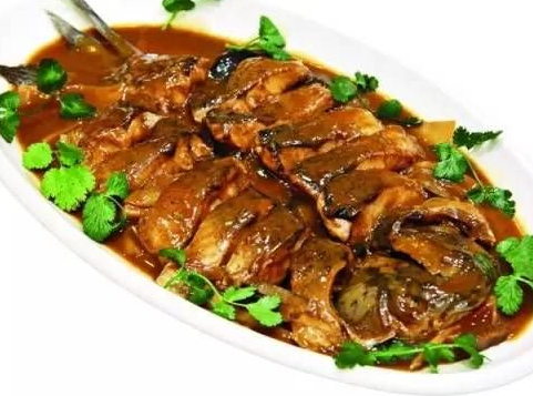 青魚的適宜人群 青魚適合有肝炎的人吃嗎？