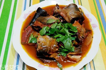 青魚的適宜人群 青魚適合有肝炎的人吃嗎？