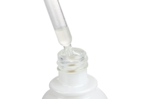 精華液是水嗎？精華液是什么做的？