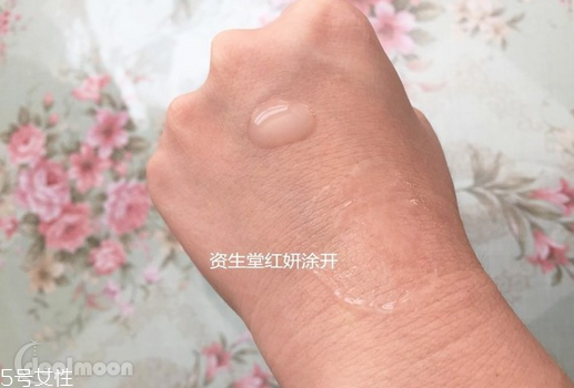 精華液是水嗎？精華液是什么做的？