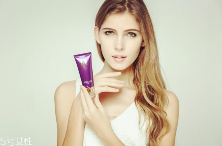 去角質(zhì)可以去粉刺嗎 去角質(zhì)能去粉刺嗎 去角質(zhì)可以去粉刺嗎 去角質(zhì)能去粉刺嗎