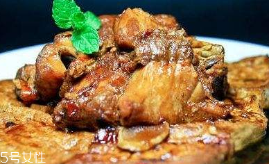 青魚和鲅魚的區(qū)別 青魚和鲅魚哪個(gè)更好吃 青魚和鲅魚的區(qū)別 青魚和鲅魚哪個(gè)更好吃