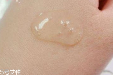 精華液去皺紋嗎？皺紋可以用精華液去除嗎？