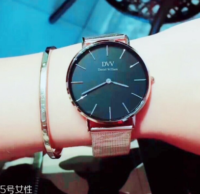 手表保護膜要撕嗎？手表保護膜撕不撕？