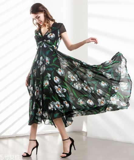 矮個子穿長裙怎么搭配？矮個子穿長裙搭配技巧