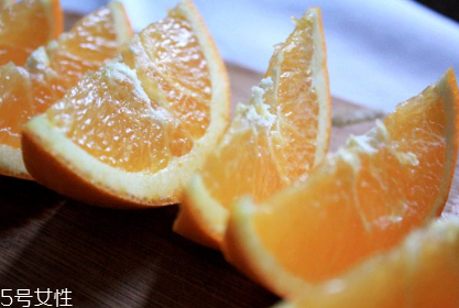 橙子肉能去角質(zhì)嗎 橙子肉怎么去角質(zhì) 橙子肉能去角質(zhì)嗎 橙子肉怎么去角質(zhì)