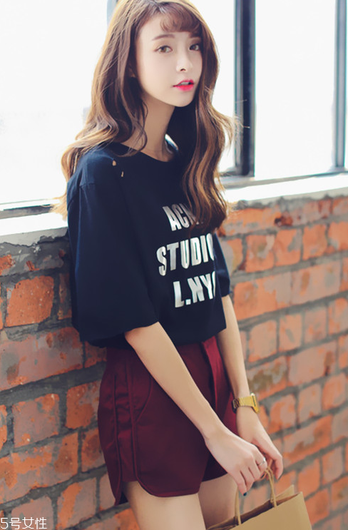 黑色t恤掉毛怎么辦 黑色t恤掉毛怎么處理 黑色t恤掉毛怎么辦 黑色t恤掉毛怎么處理