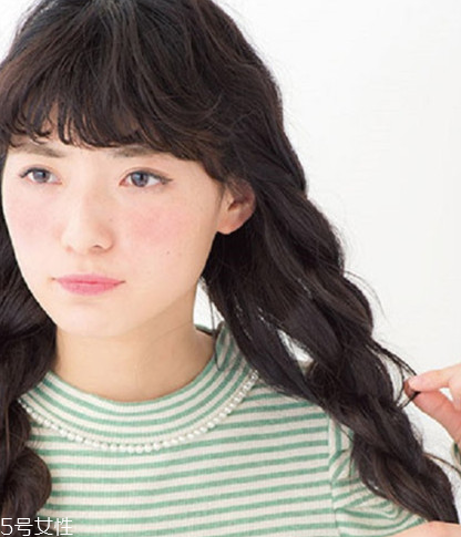 徐夢(mèng)潔雙馬尾怎么扎步驟圖 徐夢(mèng)潔同款雙馬尾扎法教程 徐夢(mèng)潔雙馬尾怎么扎步驟圖 徐夢(mèng)潔同款雙馬尾扎法教程