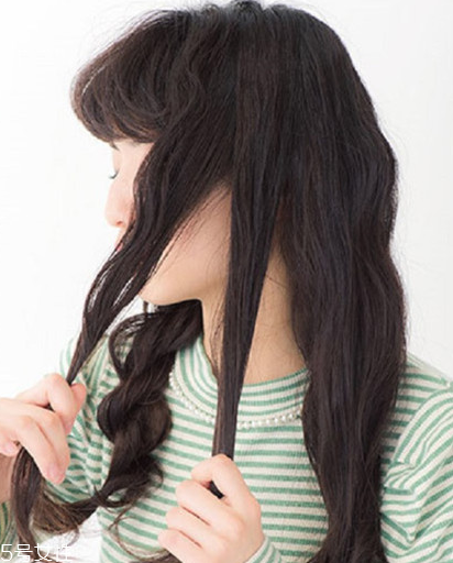 徐夢(mèng)潔雙馬尾怎么扎步驟圖 徐夢(mèng)潔同款雙馬尾扎法教程 徐夢(mèng)潔雙馬尾怎么扎步驟圖 徐夢(mèng)潔同款雙馬尾扎法教程