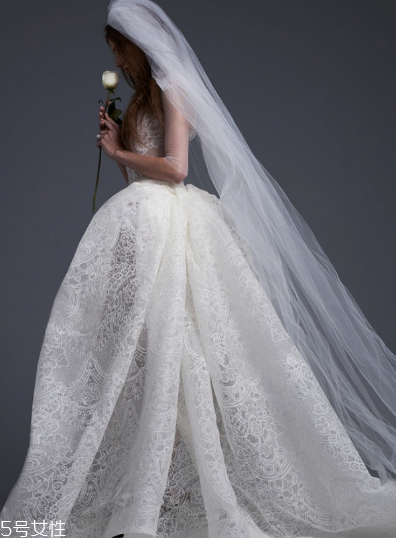 婚紗可以用洗衣機洗嗎？婚紗用洗衣機洗好嗎？