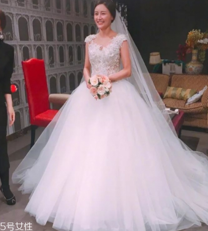 婚紗可以借給別人穿嗎？婚紗能不能借給別人？