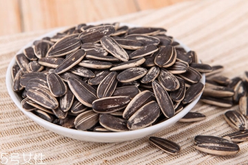 葵瓜子是什么？葵瓜子是什么瓜的子？