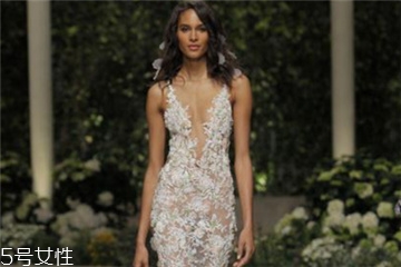 婚紗可以配涼鞋嗎？婚紗搭配涼鞋可以嗎？