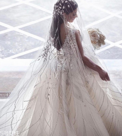 婚紗能干洗嗎？婚紗干洗會有損害嗎？