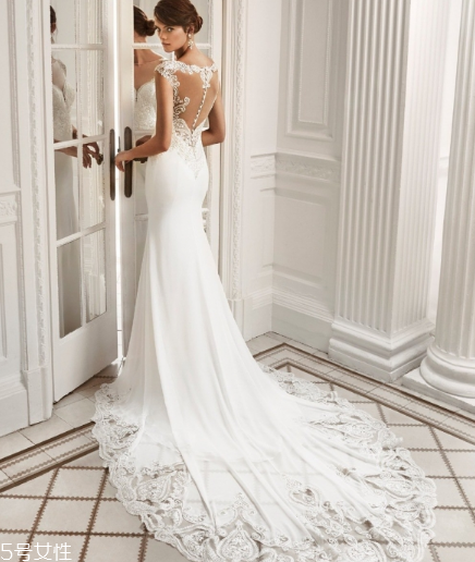 婚紗是男方買還是女方買？婚紗應(yīng)該哪一方買？