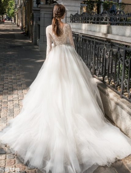 婚紗裙撐怎么折疊？婚紗裙撐怎么收起來？