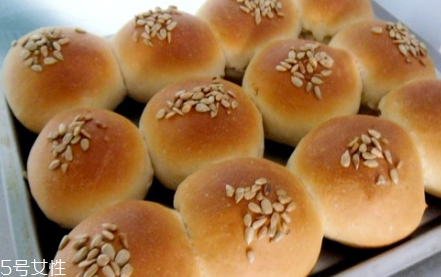 葵瓜子能多吃嗎？吃多了葵瓜子會(huì)怎樣？