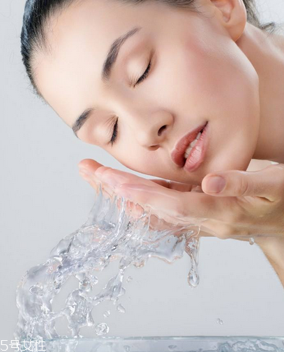 敏感肌膚如何修復(fù)？怎樣修復(fù)敏感肌膚？