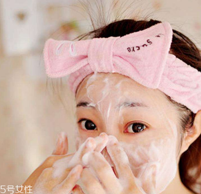 敏感肌能用煙酰胺嗎？煙酰胺過敏肌可以用嗎？