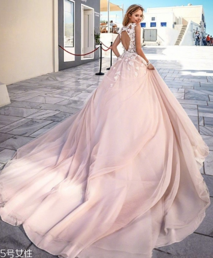 婚紗有幾種款式？婚紗的風(fēng)格有哪幾種？