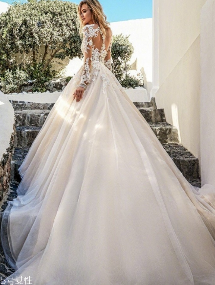 婚紗有幾種款式？婚紗的風(fēng)格有哪幾種？