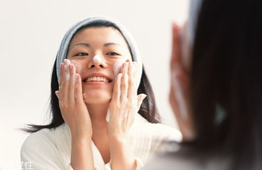 敏感肌能用美白產(chǎn)品嗎？美白產(chǎn)品敏感肌可以用嗎？