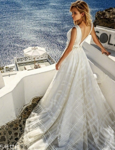 婚紗要幾套？結(jié)婚要準(zhǔn)備幾套婚紗？