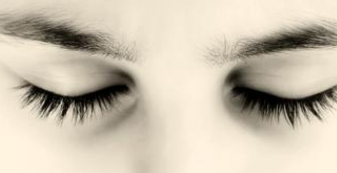 腫眼泡吸脂會(huì)反彈嗎？腫眼泡吸脂多久后反彈