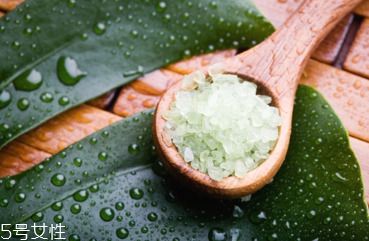 如何選購合適自己的浴鹽 怎樣選擇合適的浴鹽 如何選購合適自己的浴鹽 怎樣選擇合適的浴鹽