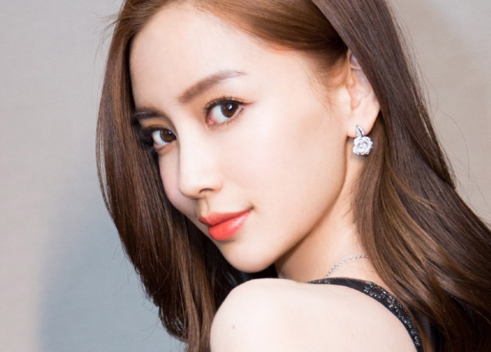 上瞼下垂矯正多少錢？上瞼下垂矯正要做幾次