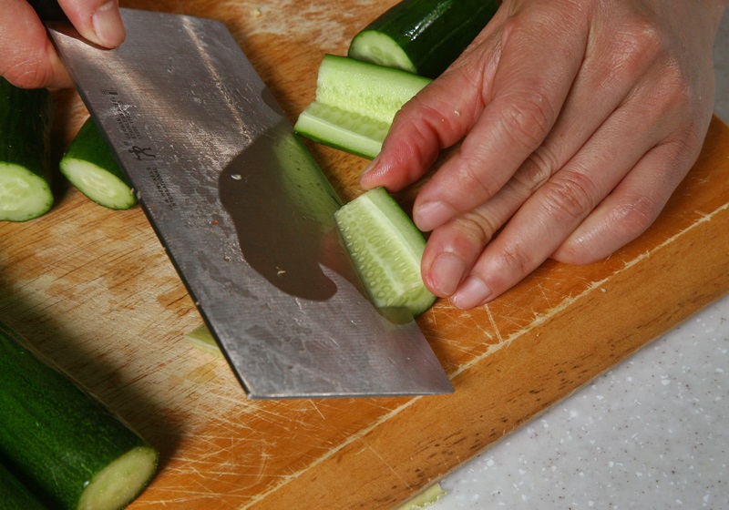 夏天沒(méi)胃口吃什么開胃 拯救夏日食欲不佳 夏天沒(méi)胃口吃什么開胃 拯救夏日食欲不佳