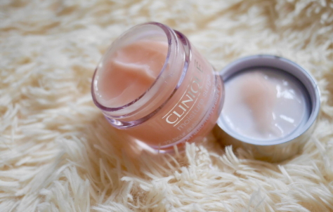 倩碧和歐萊雅哪個(gè)好？倩碧和歐萊雅哪個(gè)檔次高