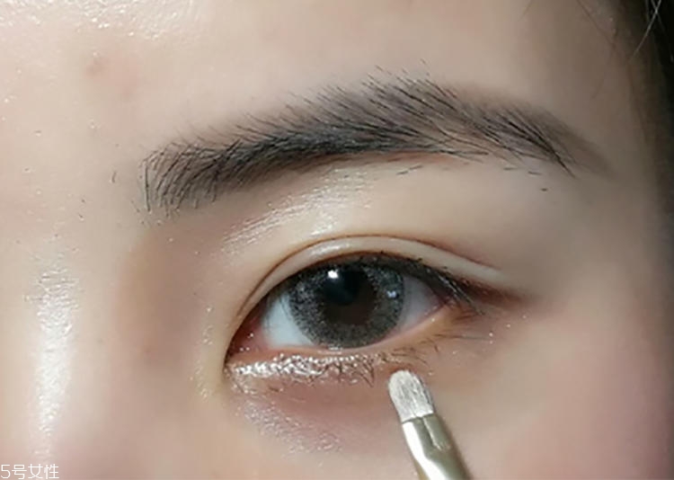 桃花妝臥蠶怎么畫 桃花妝臥蠶超實(shí)用畫法 桃花妝臥蠶怎么畫 桃花妝臥蠶超實(shí)用畫法