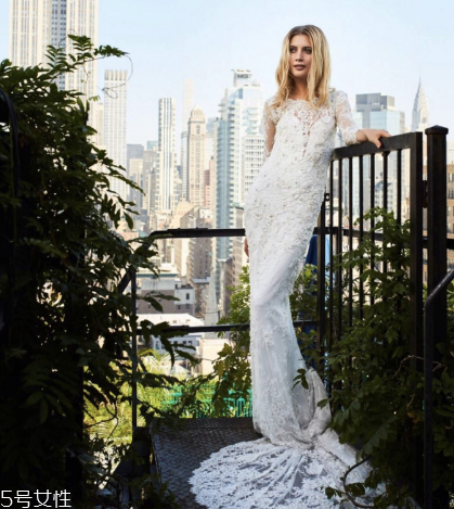 婚紗什么時候定？婚紗提前多長時間定？